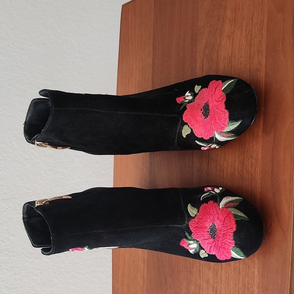kate spade Shoes - Kate Spade ankle boot. 7M
